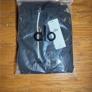 Alo Black 1/4 Quarter Zip Brand new size M